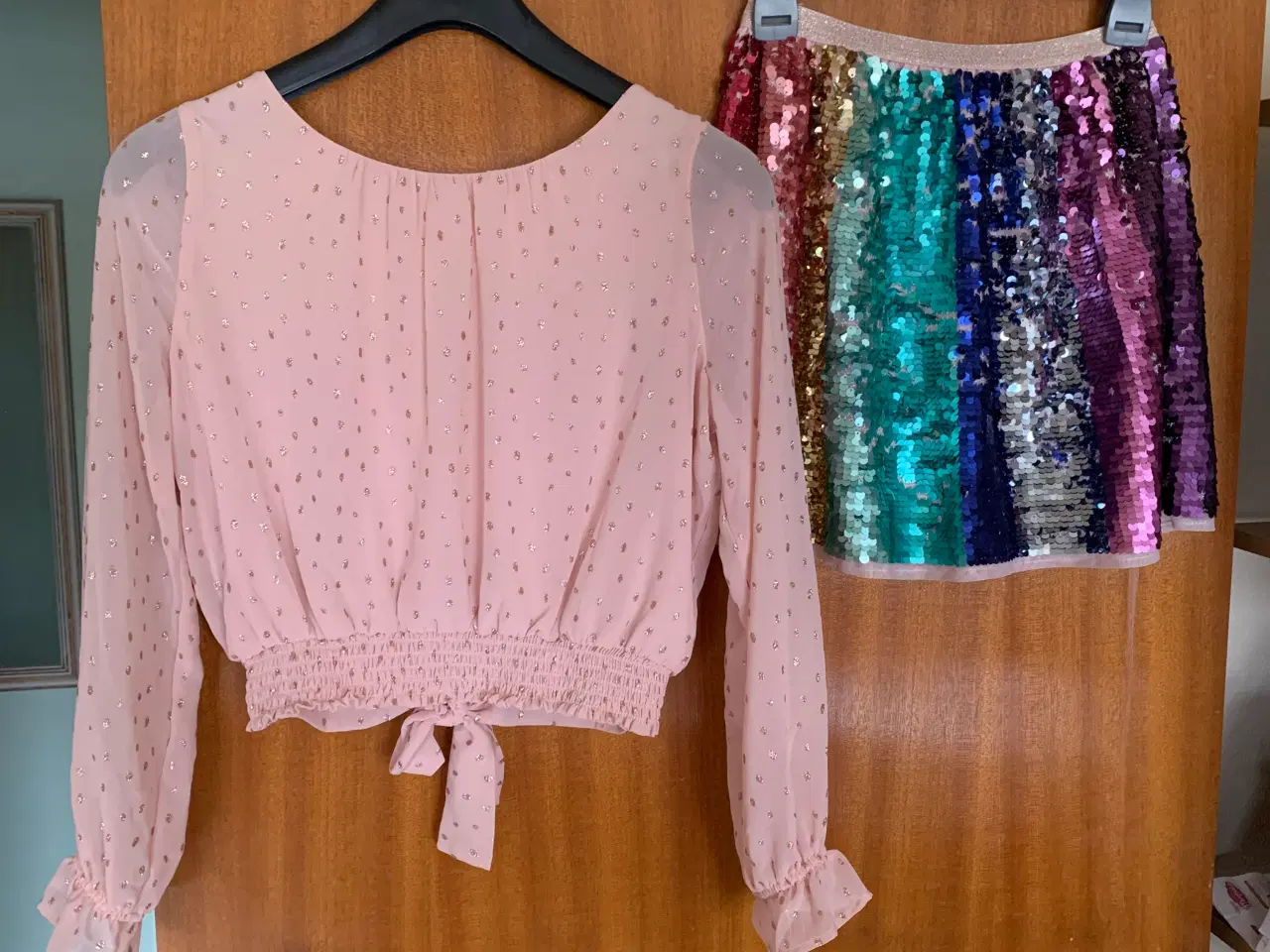 Billede 3 - Pigetøj str. 10 år