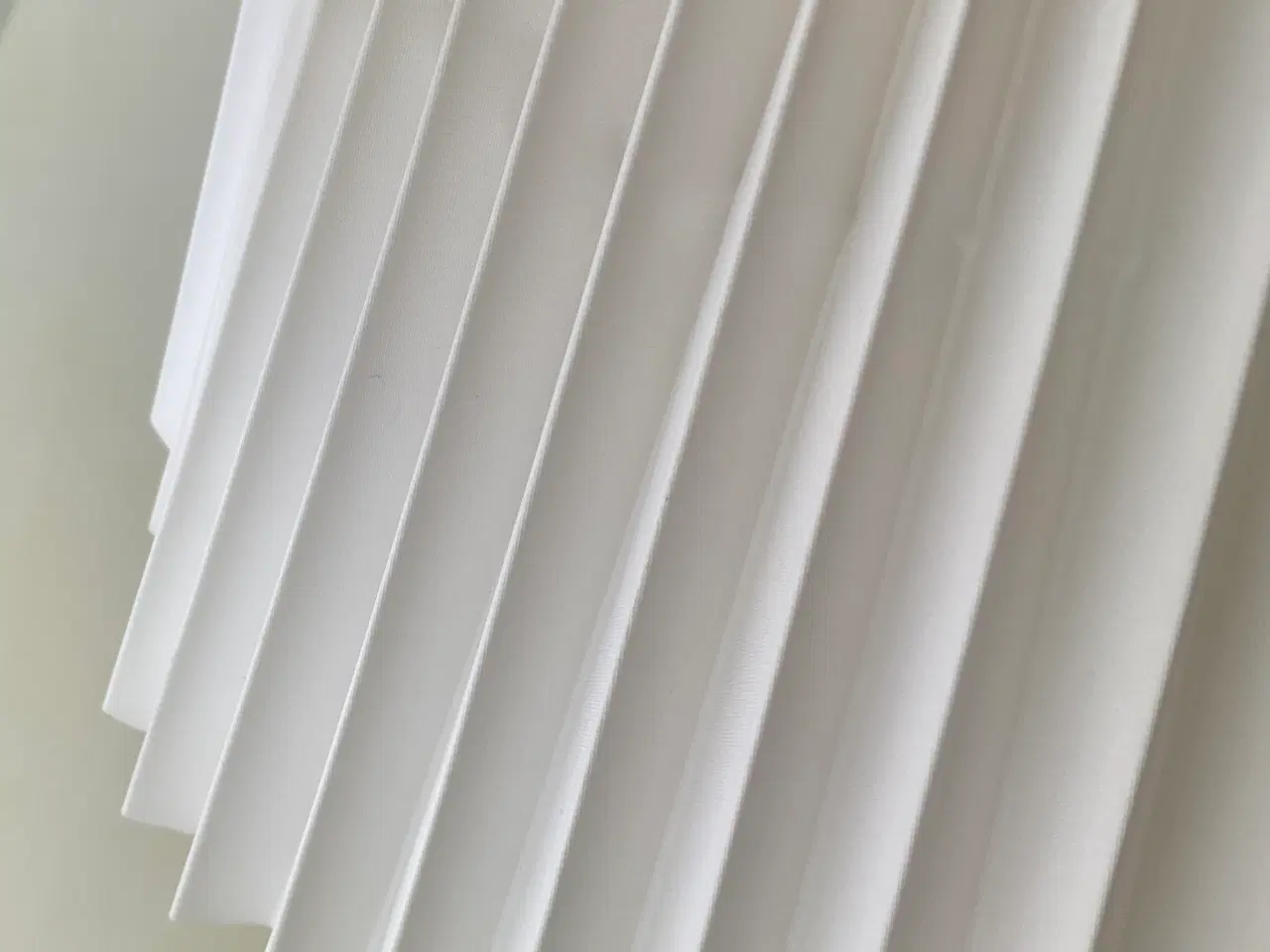 Billede 10 - Nordlux væglampe med plisseret hvid skærm