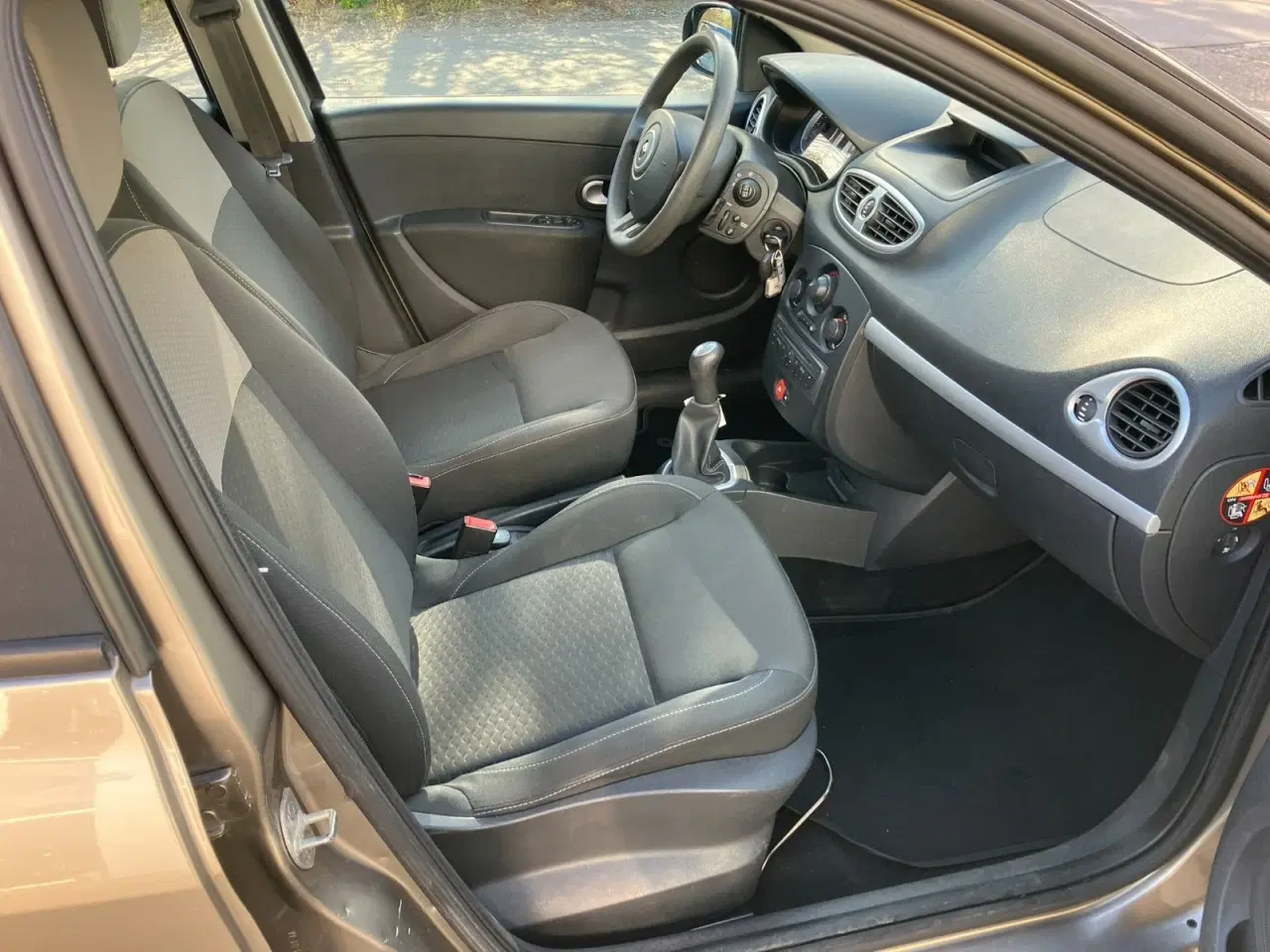 Billede 12 - Renault Clio III 1,2 16V Advantage