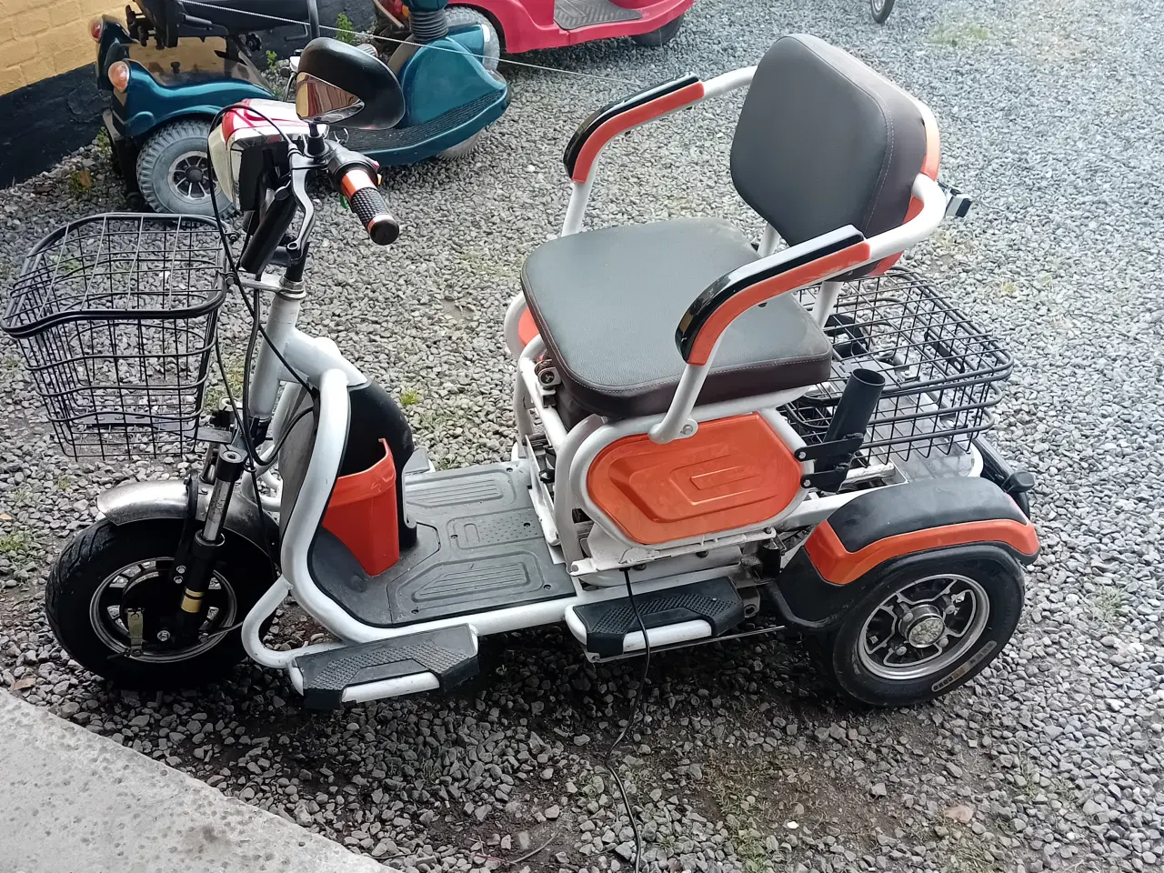 Billede 2 - Fantastisk fin scooter 48V med sprit nye batterier