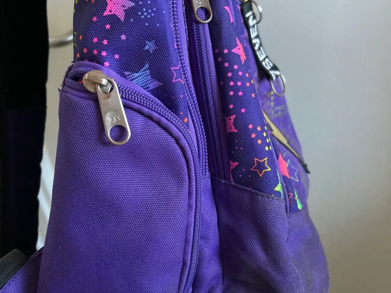 Billede 2 - Smart og rummelig skoletaske fra Seven