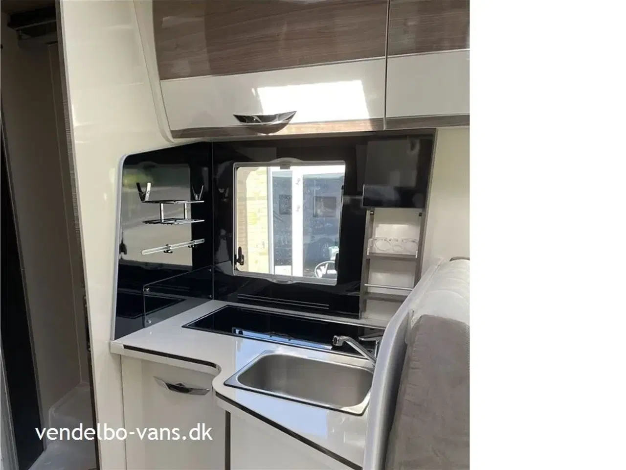 Billede 18 - 2025 - McLouis Nevis 873   Enkeltsenge og stor garage - 180 HK 4400 kg eller 3500 kg totalvægt