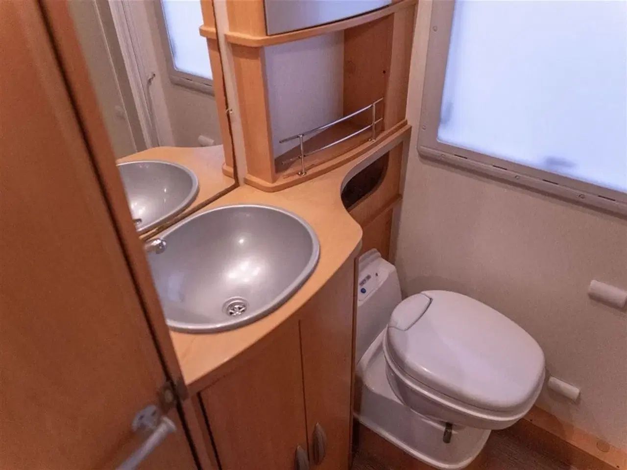 Billede 18 - 2010 - CI Riviera 95 P   Godt udstyret autocamper sælges til CVR (billeder kommer)