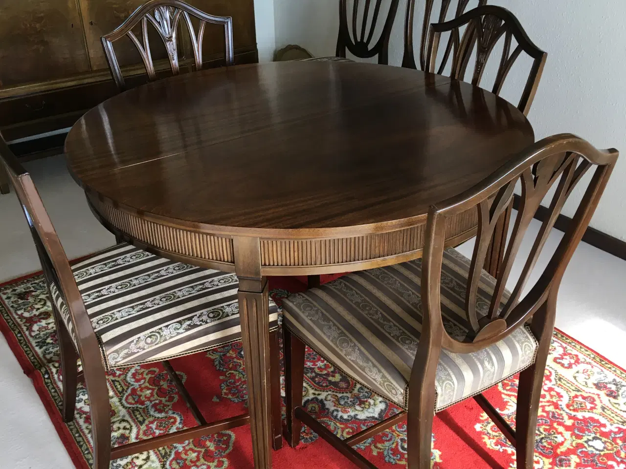 Billede 1 - Hepplewhite spisebord 