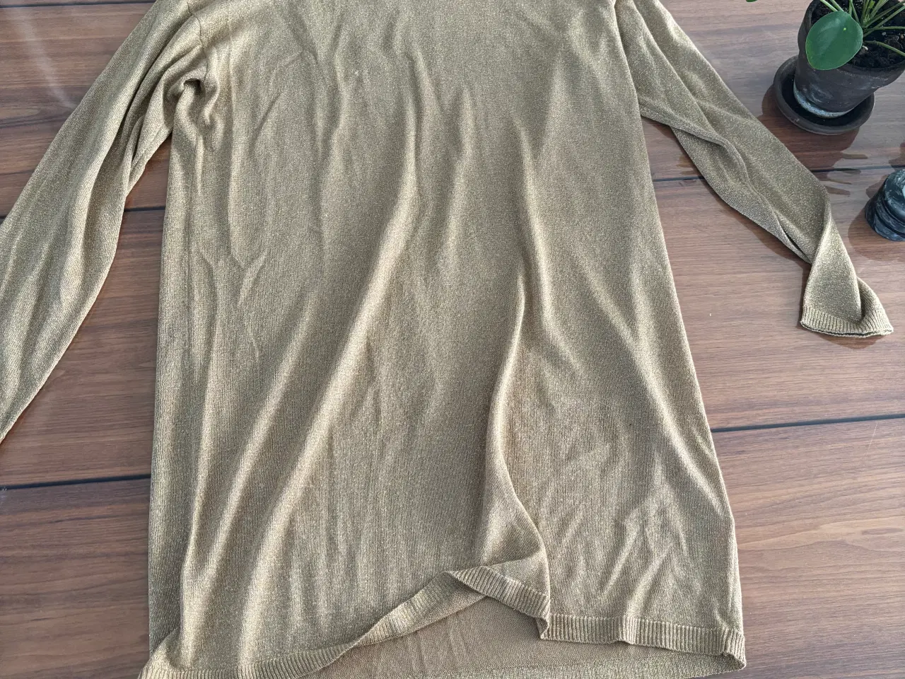 Billede 1 - Kjole guld str L