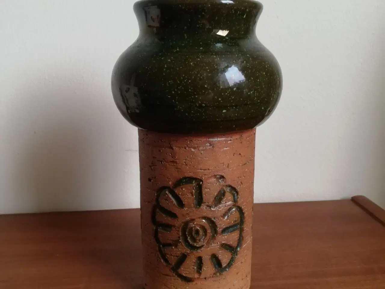 Billede 1 - Laholdt vase