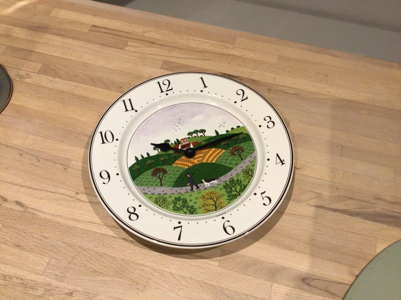 Billede 1 - Vægur Villeroy & Boch