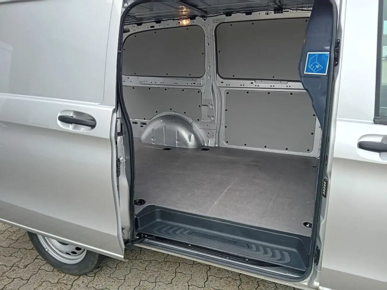 Billede 3 - Mercedes Vito 114 2,0 CDi Kassevogn L RWD