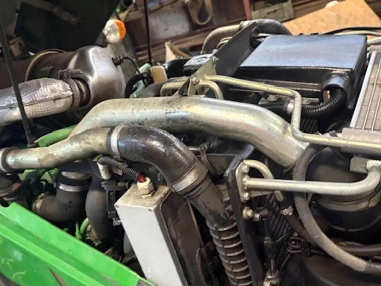 Billede 12 - John Deere 5105GF FRONTLIFT. HJUL MED GRÆSDÆK MEDFØLGER