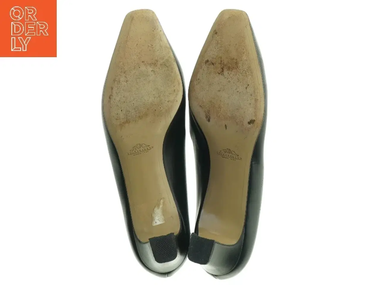 Billede 2 - Sorte læderpumps fra Bally (str. 5,5)