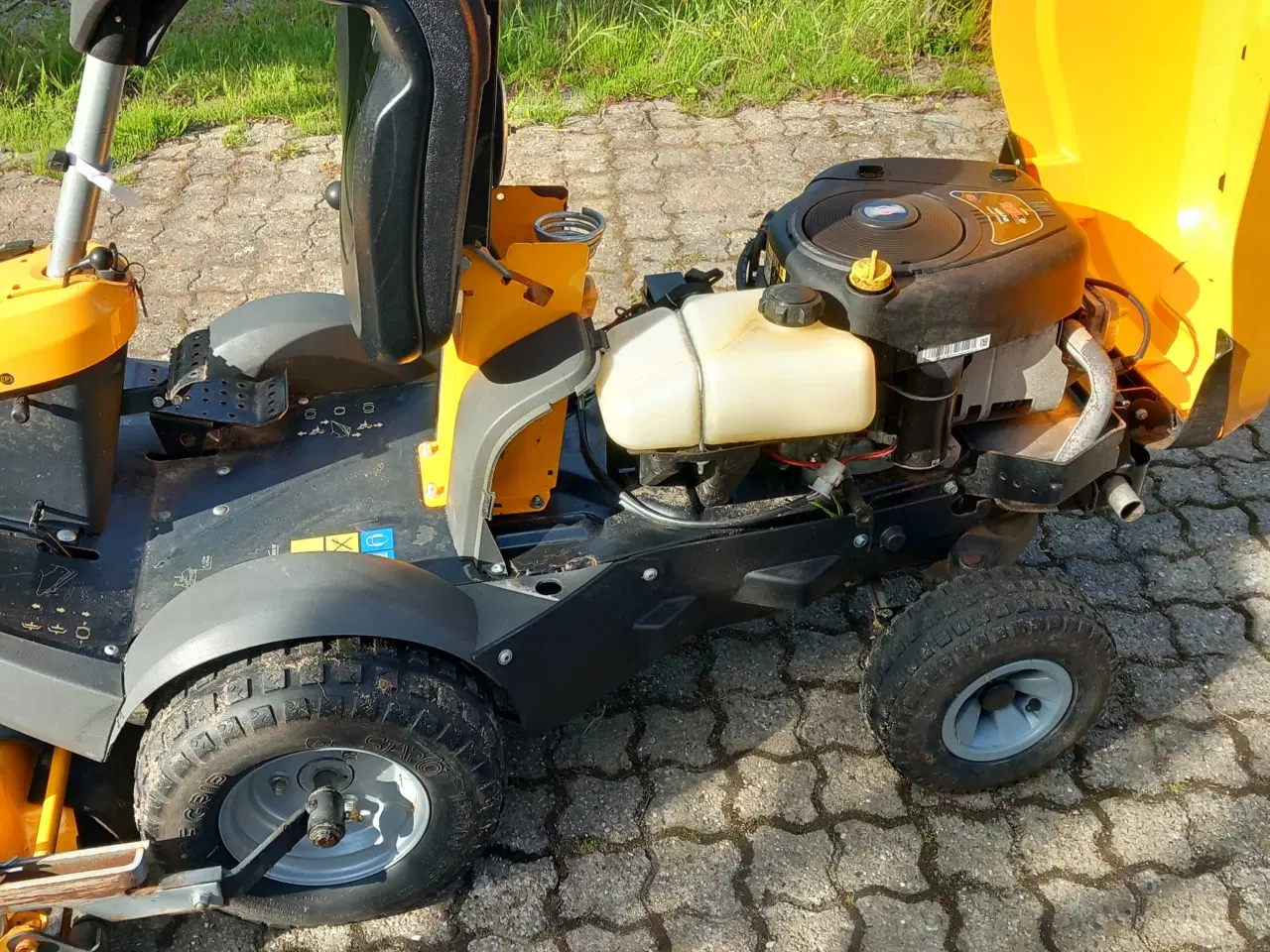 Billede 1 - Stiga frontkleper  16 hk år 18 