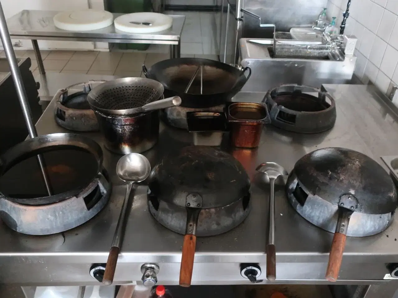 Billede 2 - Gaskomfur, 6 blus