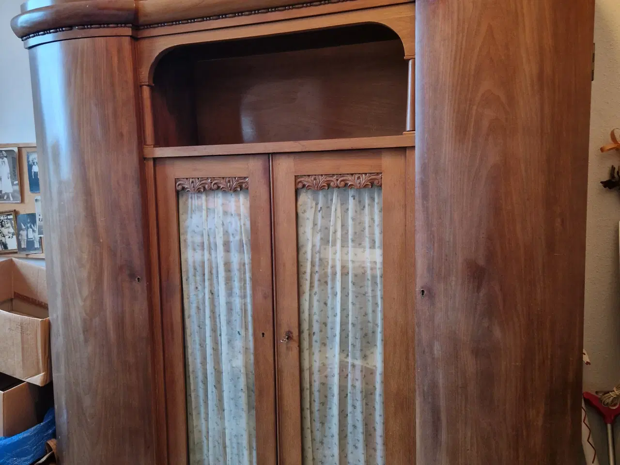 Billede 1 - Unikt Mahogniskab