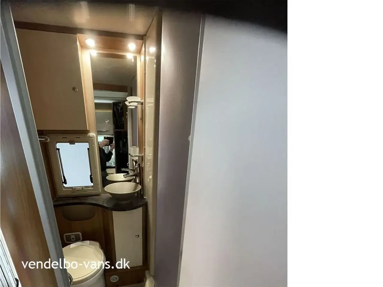 Billede 21 - 2014 - Chausson Welcome 717   Enkeltsenge og stor garage