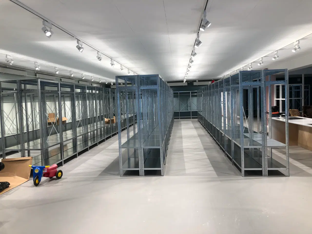 Billede 1 - Reoler i galvaniseret stål