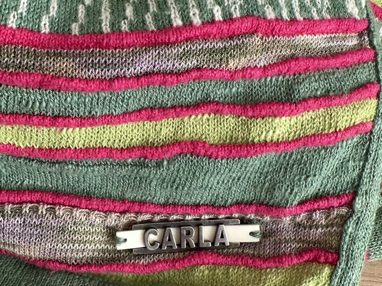 Billede 6 - To ubrugte flotte halstørklæder af uld og bomuld