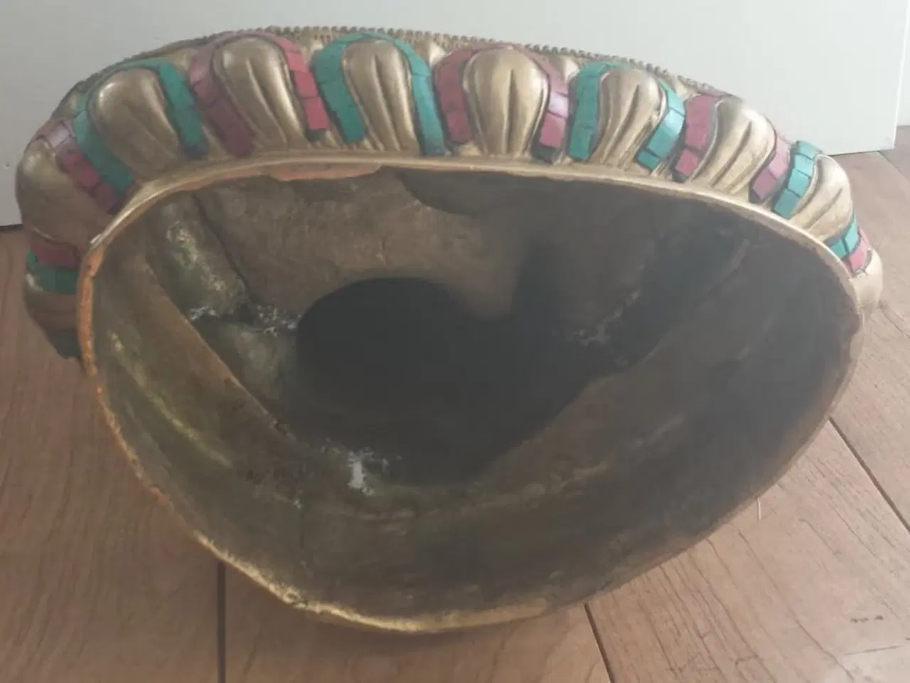 Billede 8 - Stor bronze-Buddha fra Nepal, slut 20. årh.