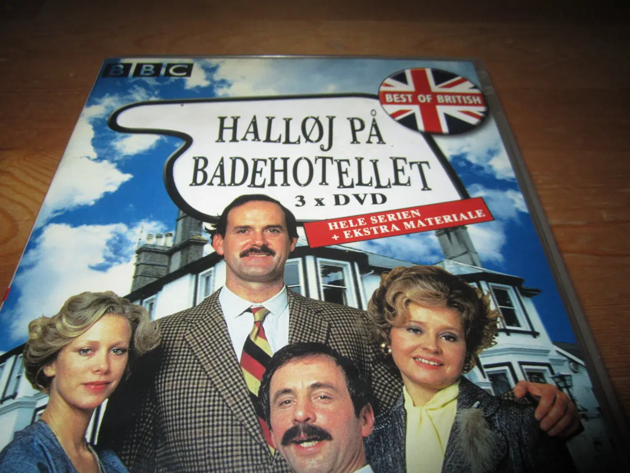 Billede 1 - HALLØJ PÅ BADEHOTELLET. HELE SERIEN.