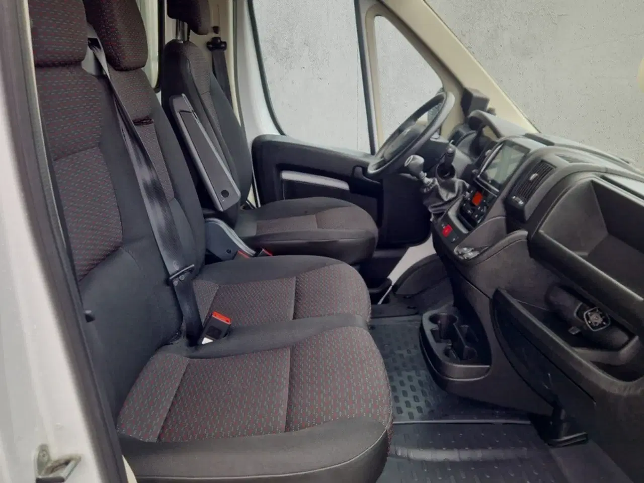 Billede 11 - Peugeot Boxer 335 2,2 BlueHDi 140 L3 Alukasse m/lift