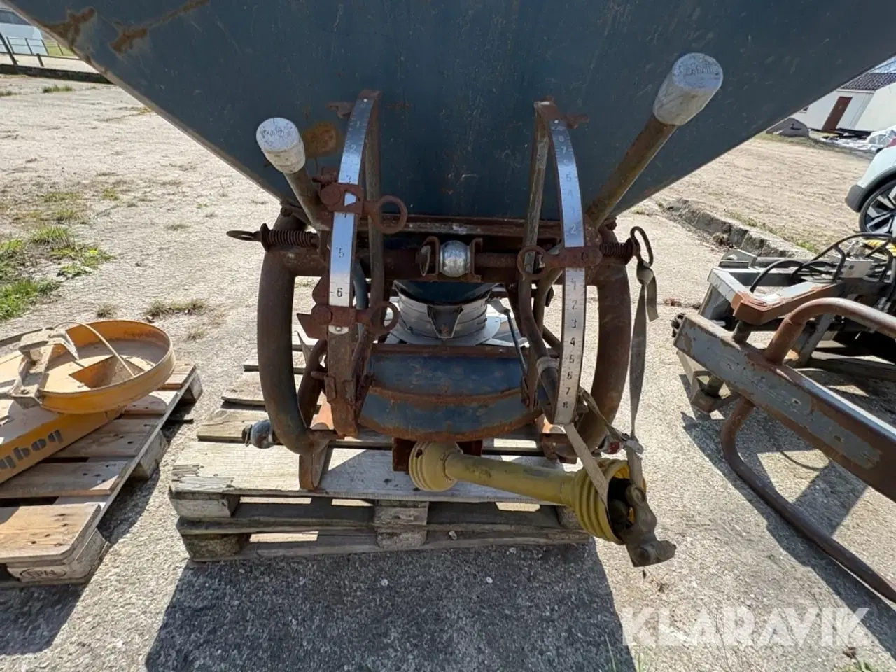 Billede 11 - Gødningsspreder Bøgballe B 700