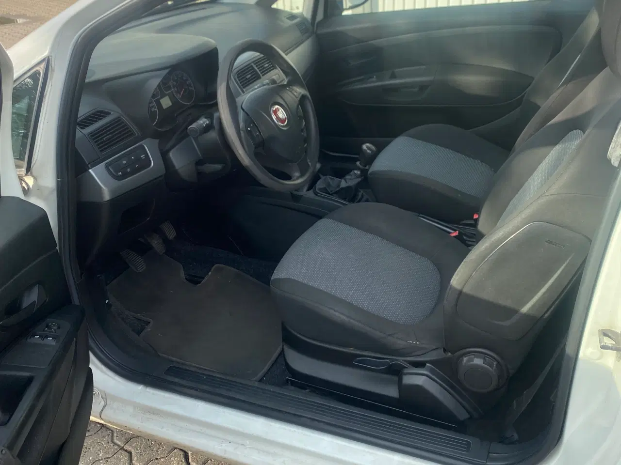 Billede 6 - Fiat Punto van nysynet d.11/4-25 