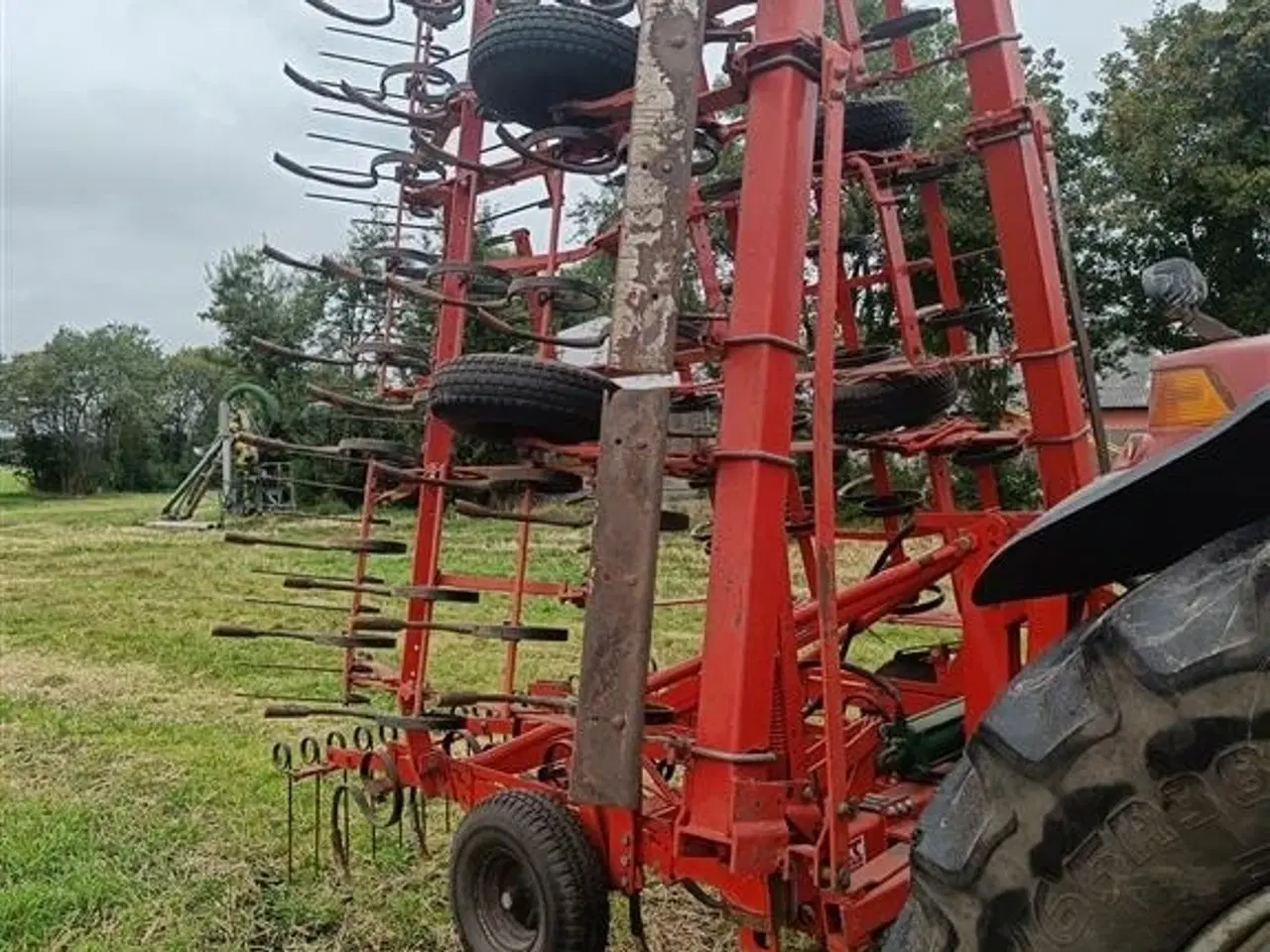 Billede 4 - Fraugde Såbedsharve ca. 7,2 meter, med efterharve og planere planke