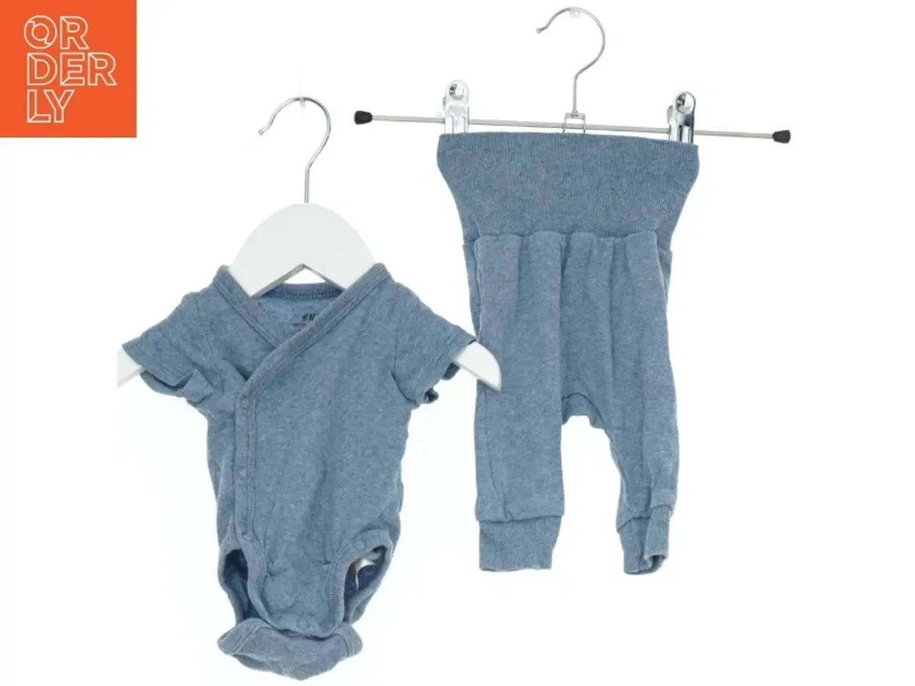 Billede 1 - Baby sæt med bodystocking og bukser fra H&M (str. 50)