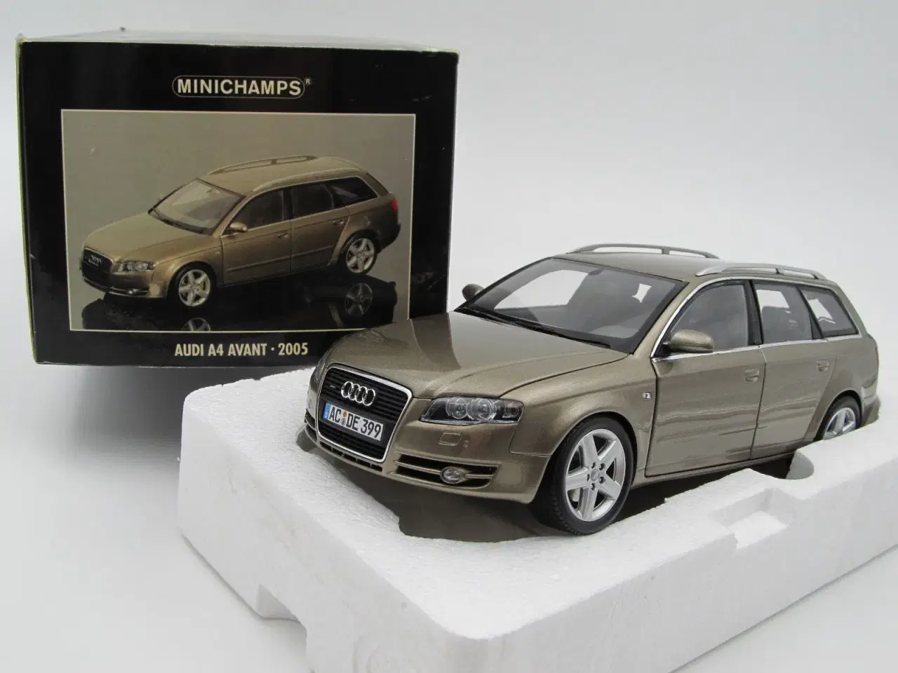 Billede 1 - 2005 Audi A4 Avant 3,2 FSI Quattro B7 - 1:18