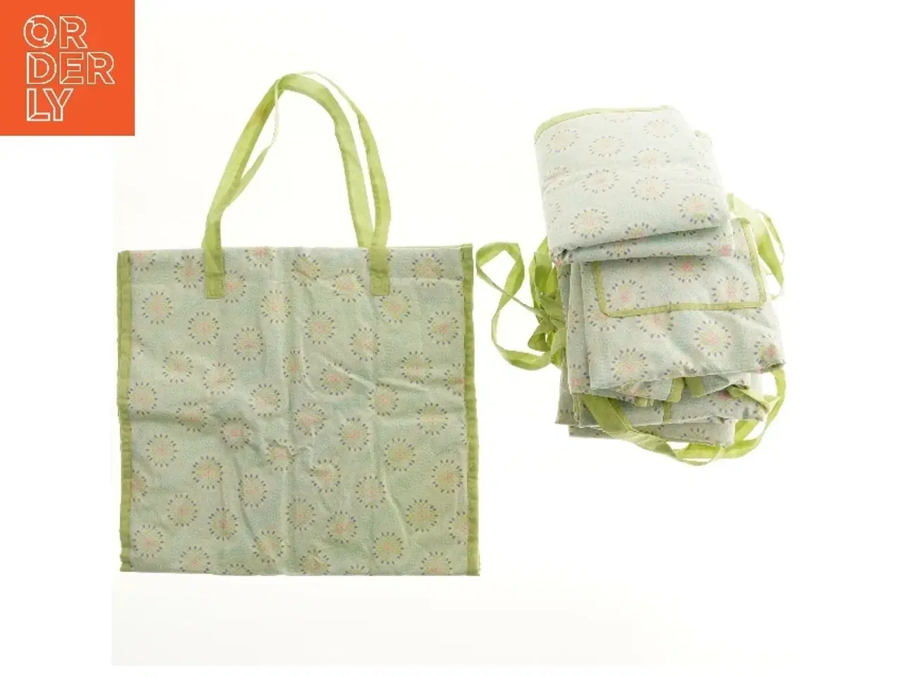 Billede 2 - Seks net der tilsammen udgør et picnic-tæppe / skovturstæppe