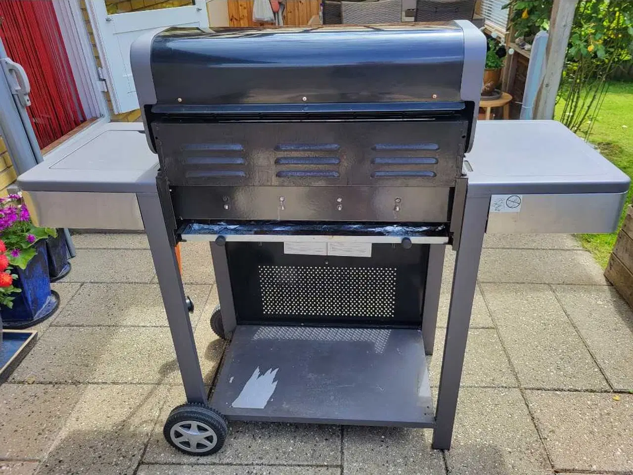 Billede 5 - Barbeque gasgrill m. sidebrænder rustfri stål sort