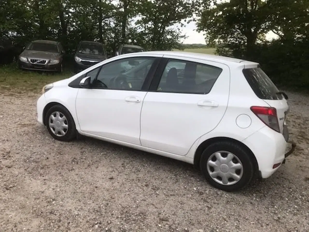 Billede 4 - Ny syn Toyota Yaris 1.4-4d 2013 Grøn ejerafgift