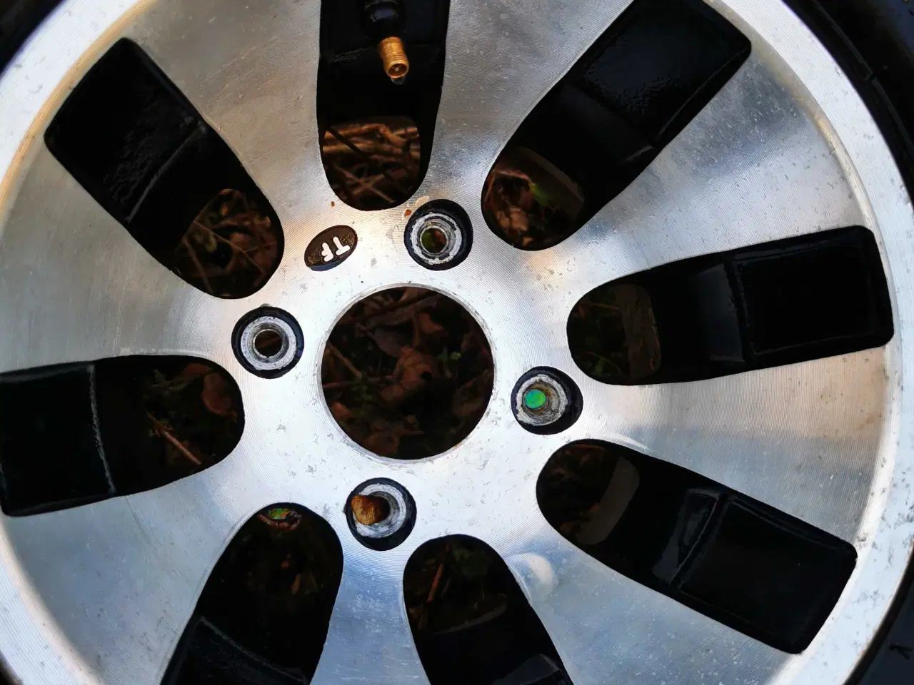 Billede 2 - Atv alufælge 