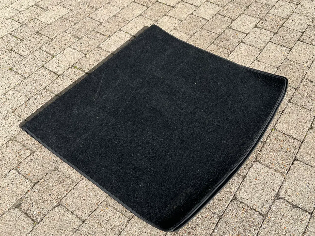 Billede 1 - VW ID.4 Vendbar Bagagerumsmåtte