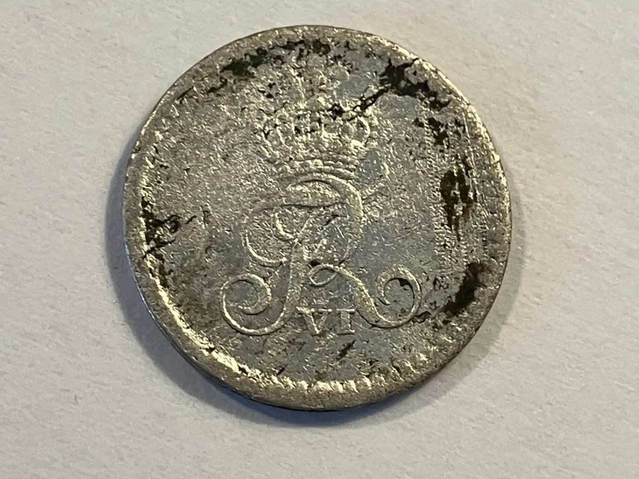 Billede 2 - 8 Rigsbankskilling 1819 - Dårlig stand