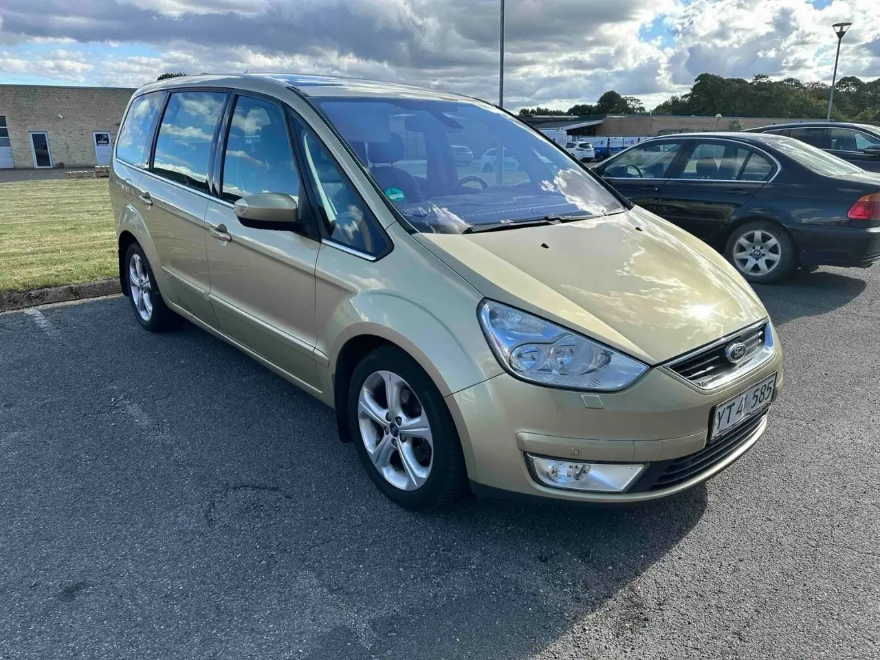 Billede 2 - Ford Galaxy 2,0 145 Ghia 7prs