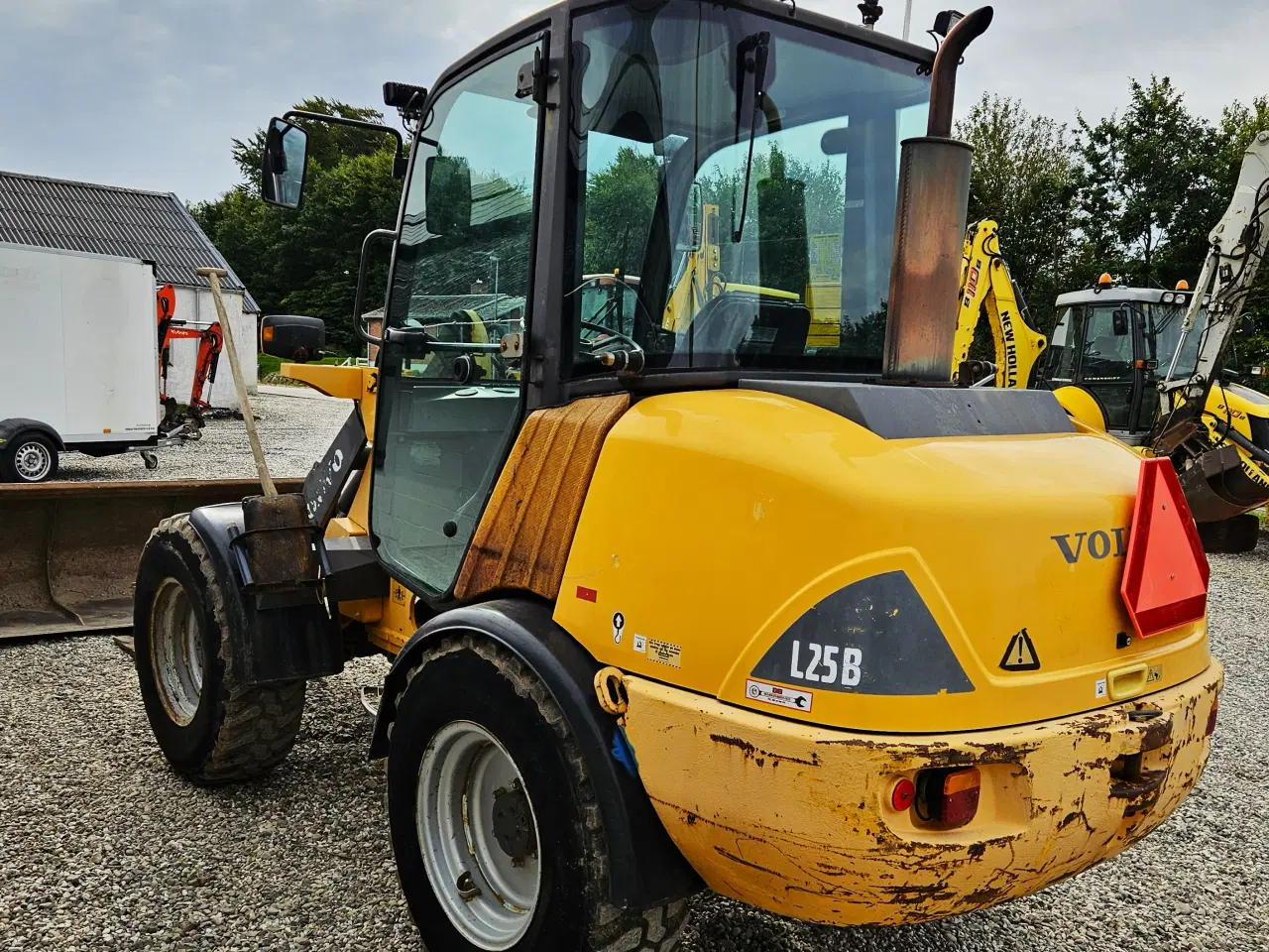 Billede 5 - Volvo L25B / årg. 2006 / 4500 timer / 2 redskaber