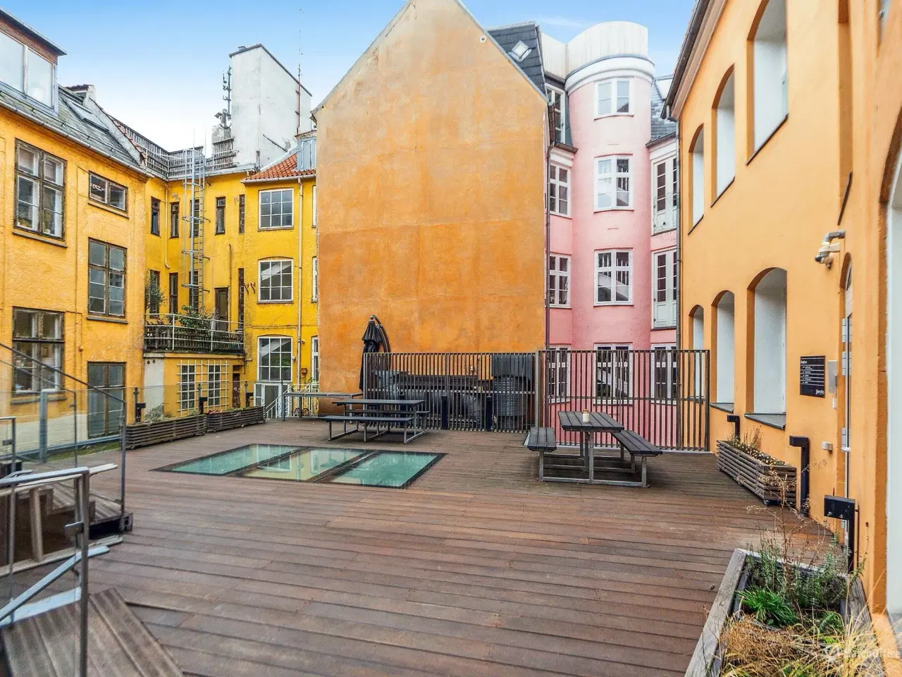 Billede 2 - INGEN BINDING - Hyggeligt og charmerende kontor på 119 m²