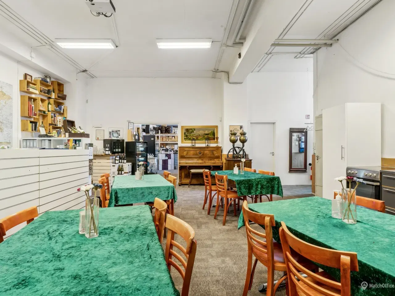 Billede 6 - Ideel til detailhandel og showroom med tilhørende kontor- og administration