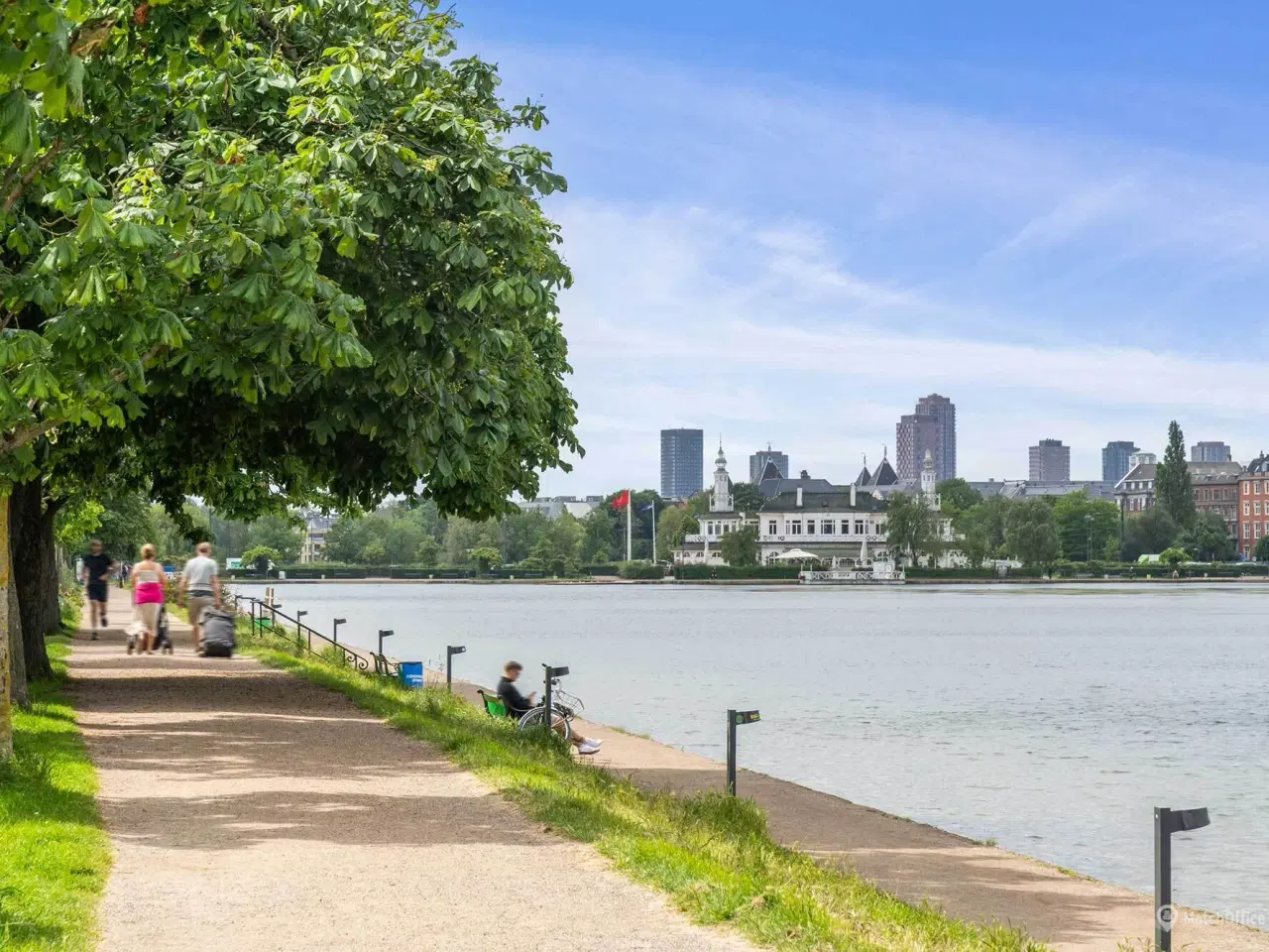 Billede 11 - Kreativt kontormiljø med højt til loftet og adgang til fælles personalerestaurant og café