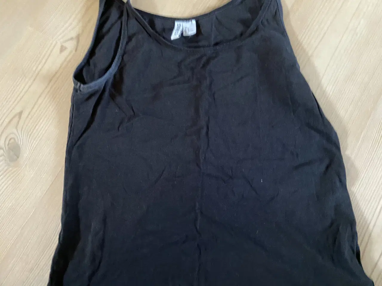 Billede 1 - Top med stropper, str. L, Divided