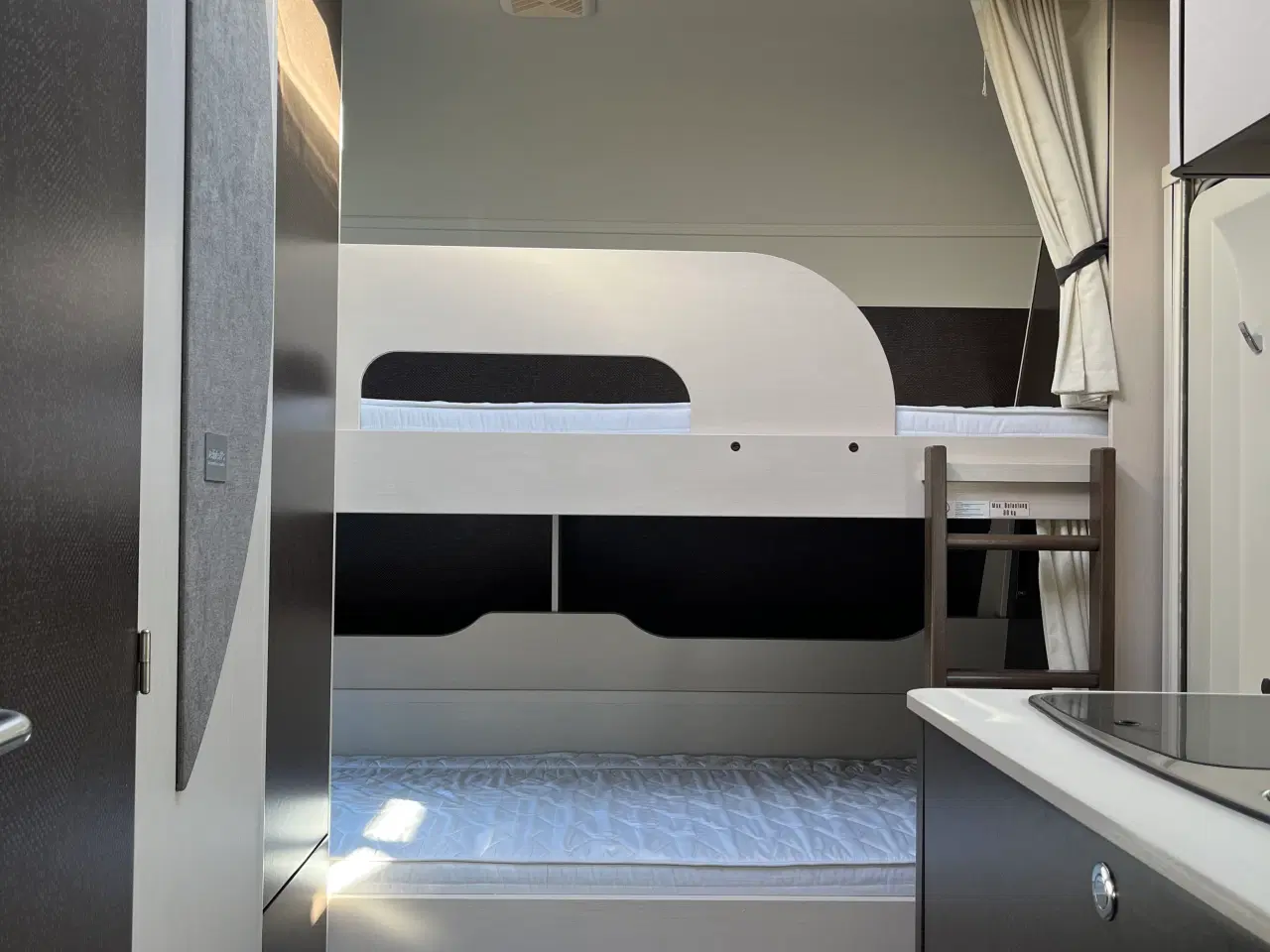 Billede 7 - 2020 Dethleffs c’go up med hæve/sænkeseng