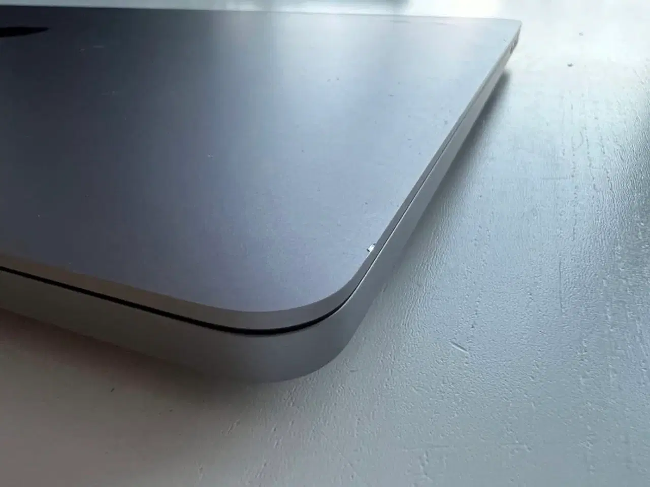 Billede 4 - MacBook Pro 17” (2019) i7 • 16 GB RAM • 512 GB SSD