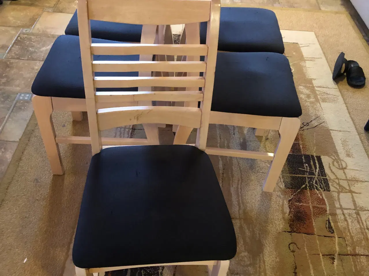 Billede 1 - Stoler 5stk samlet 100kr