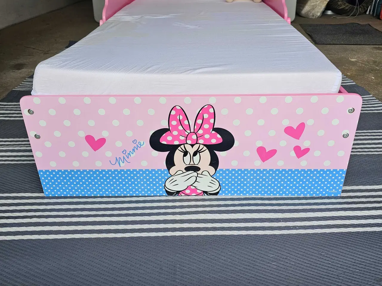 Billede 2 - Junior seng Minie Mouse