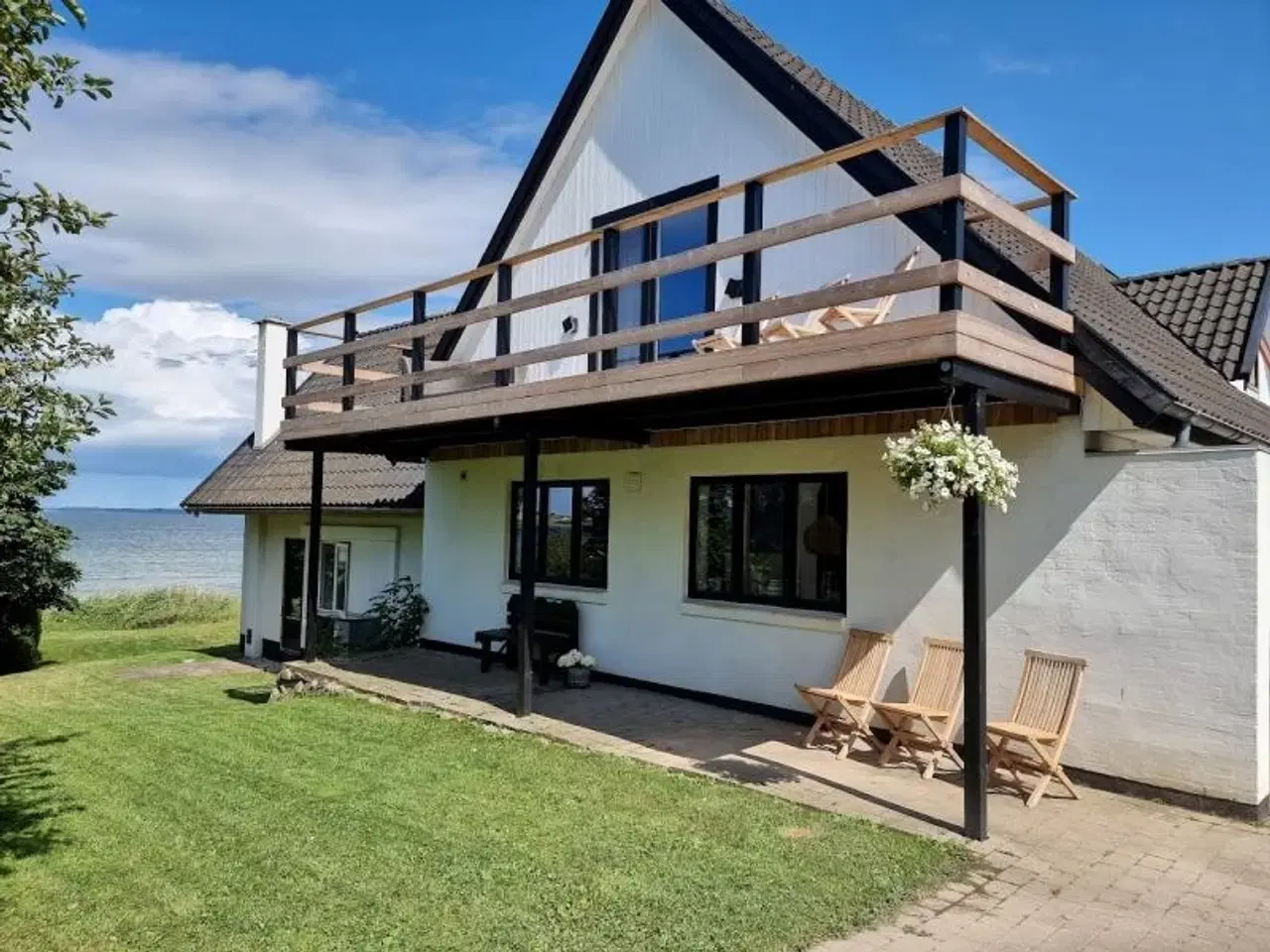 Billede 4 - Strandhus i 1. r�kke til Neksel� Bugten