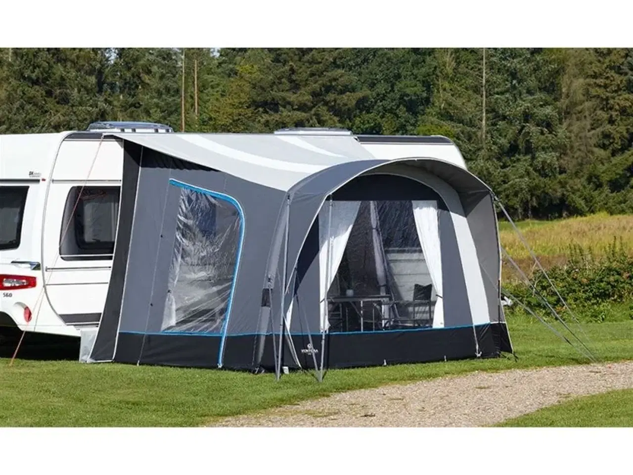 Billede 5 - Ventura Vivo High. Vulsthøjde på 270-290 cm     Helt nyt lufttelt Vivo High fra Ventura har kun været stillet op for at vise det. Passer kun til ekstra høje vogne.   8000.00 kr