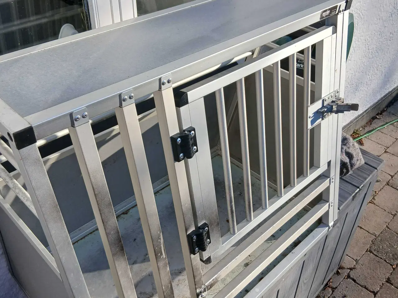 Billede 1 - Hundebur sælges 