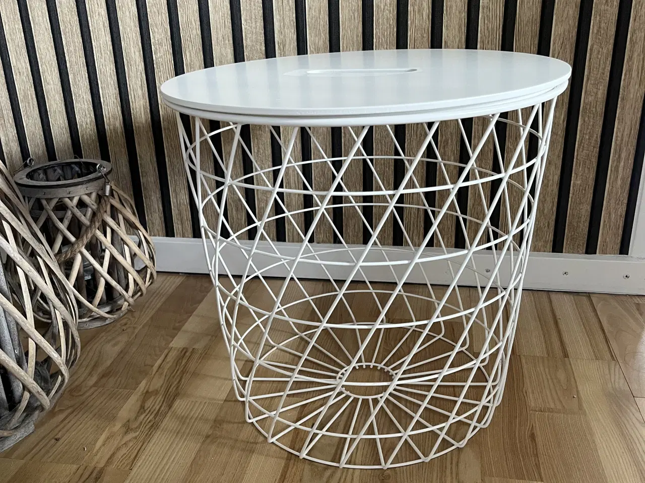 Billede 1 - Kvistbro bord med opbevaring