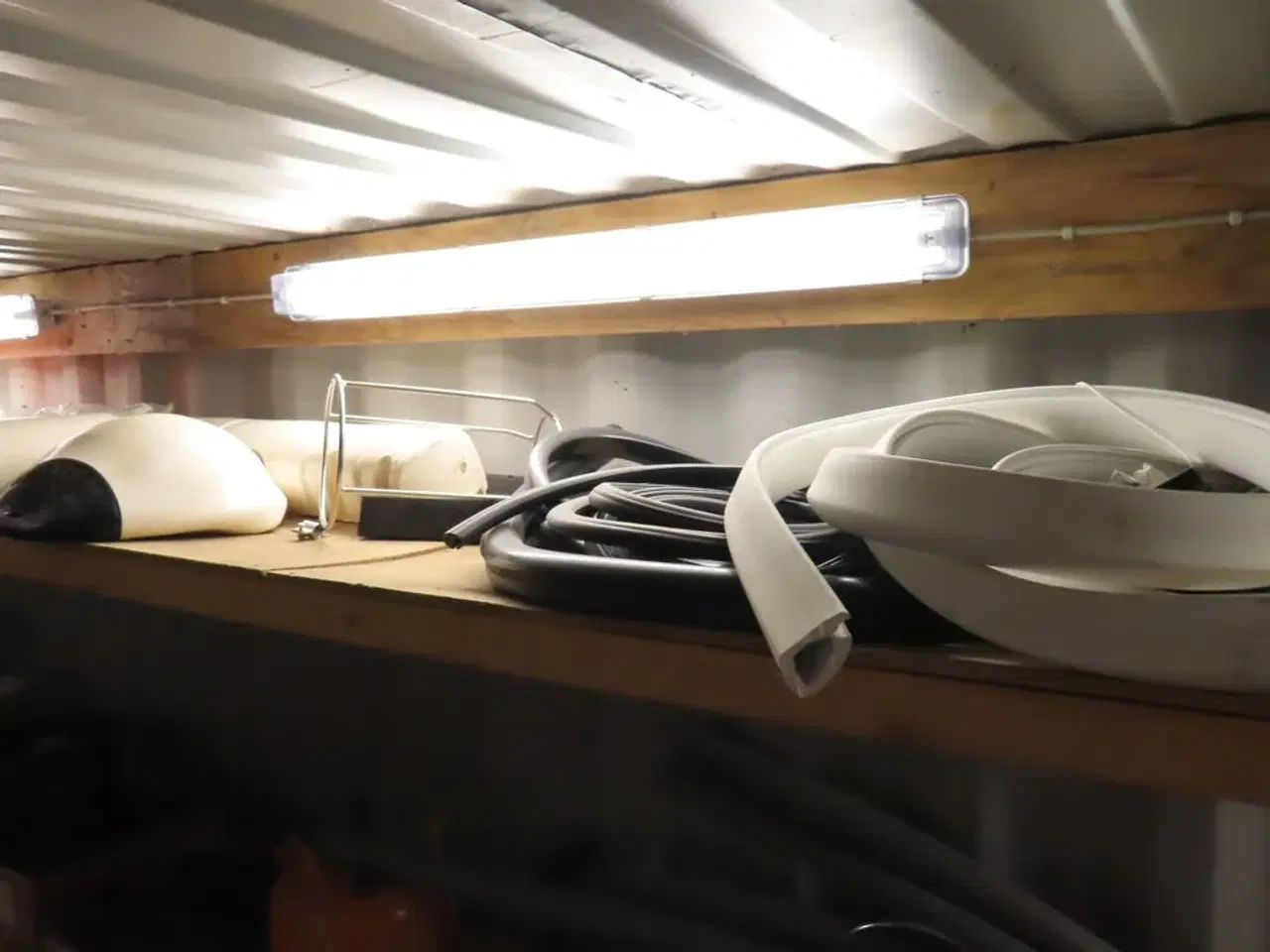 Billede 10 - Indhold i container