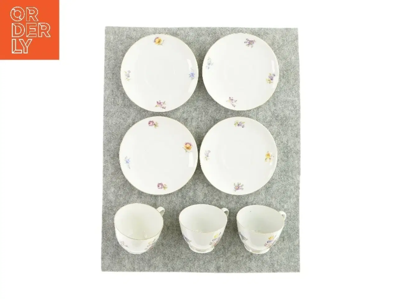 Billede 1 - Thestel med 3 kopper og 4 underkopper fra Ukendt